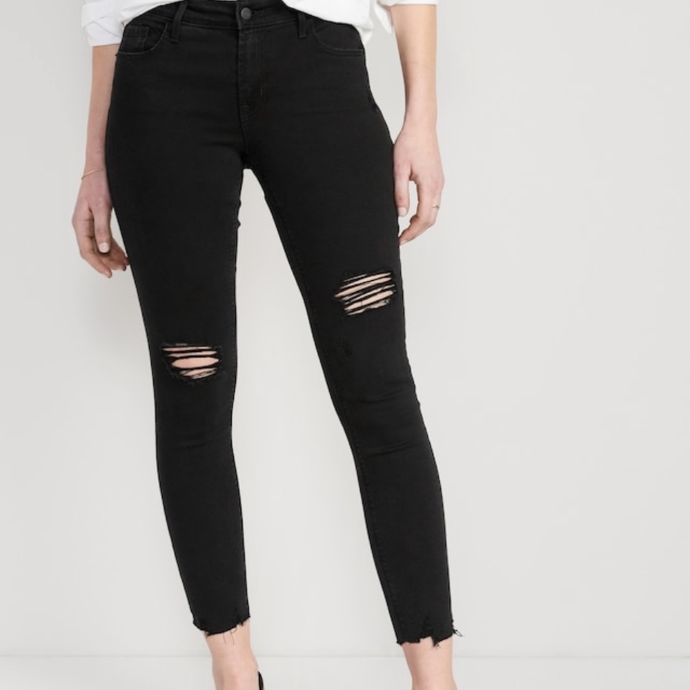Black Old Navy Rockstar Jeans